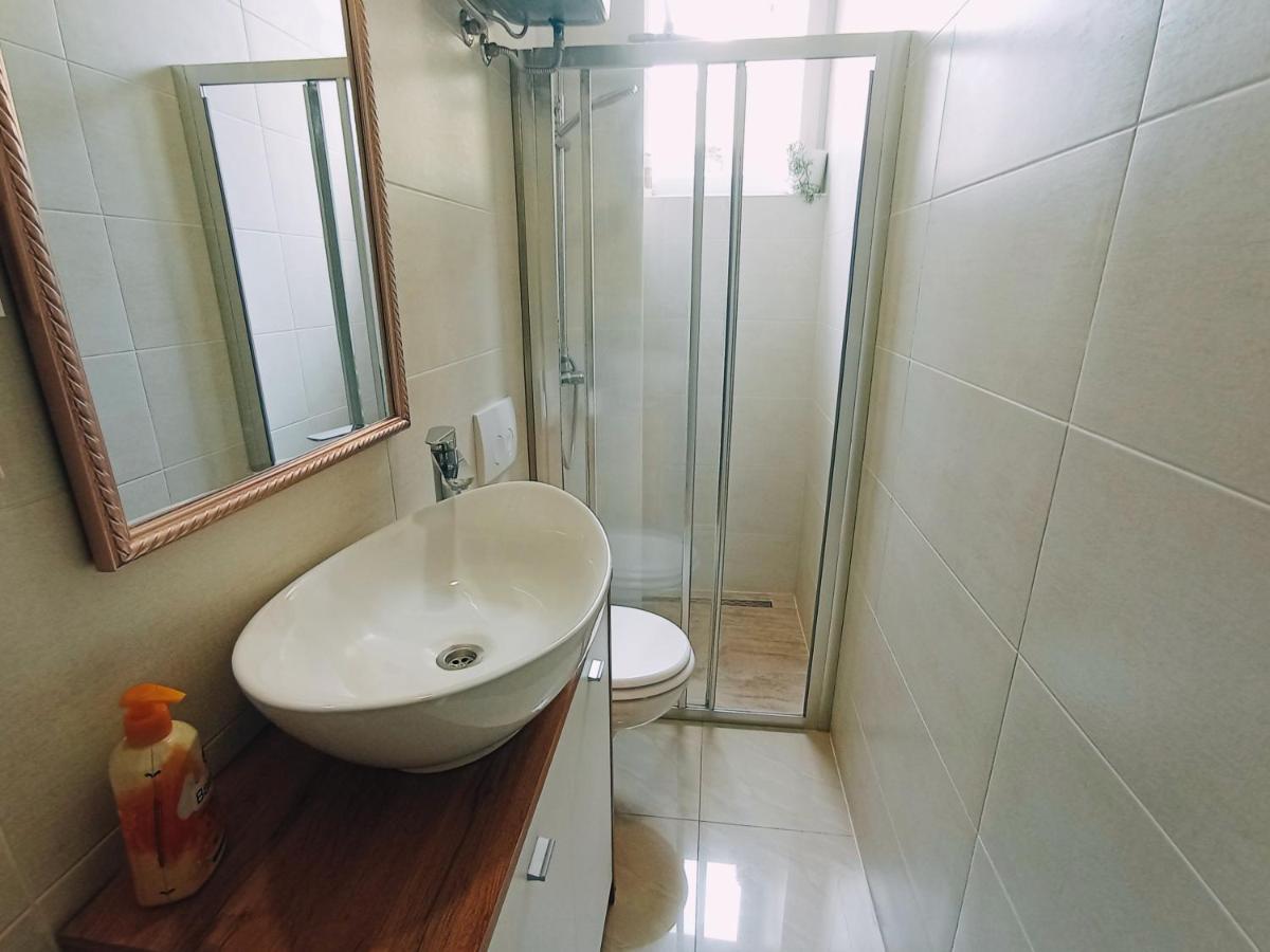 Apartment Nora ซาเกร็บ ภายนอก รูปภาพ